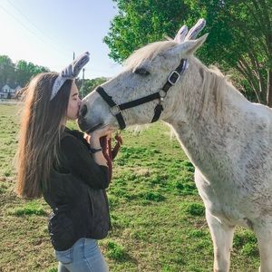 Meet your Posher, Leah